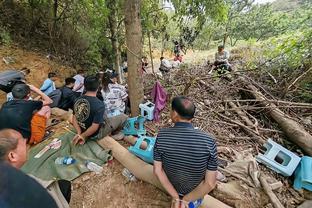 波切蒂诺谈恩昆库没进名单：他在训练后臀部出了点问题